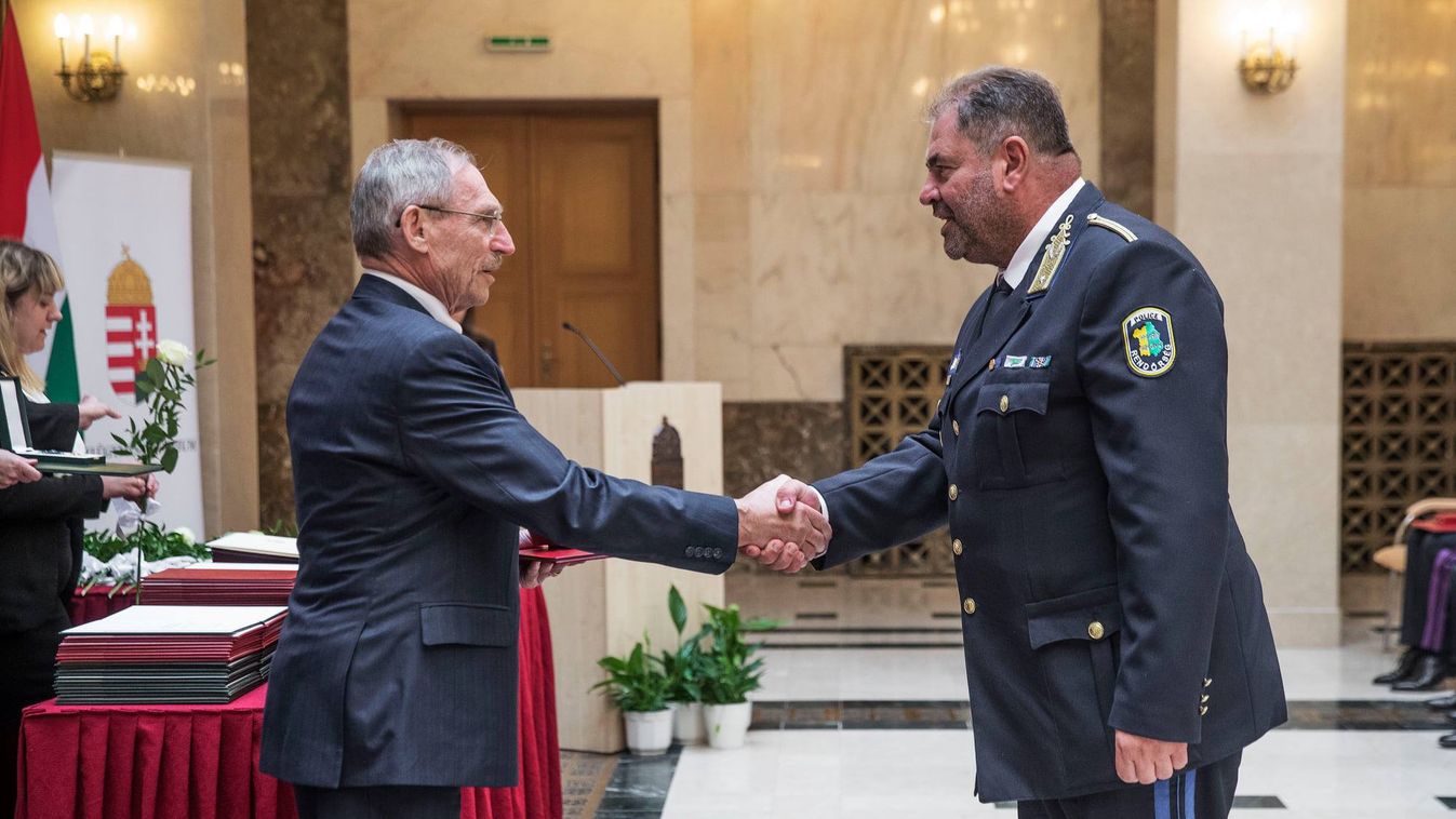 Állami kitüntetéseket kaptak a Fejér megyeieknek