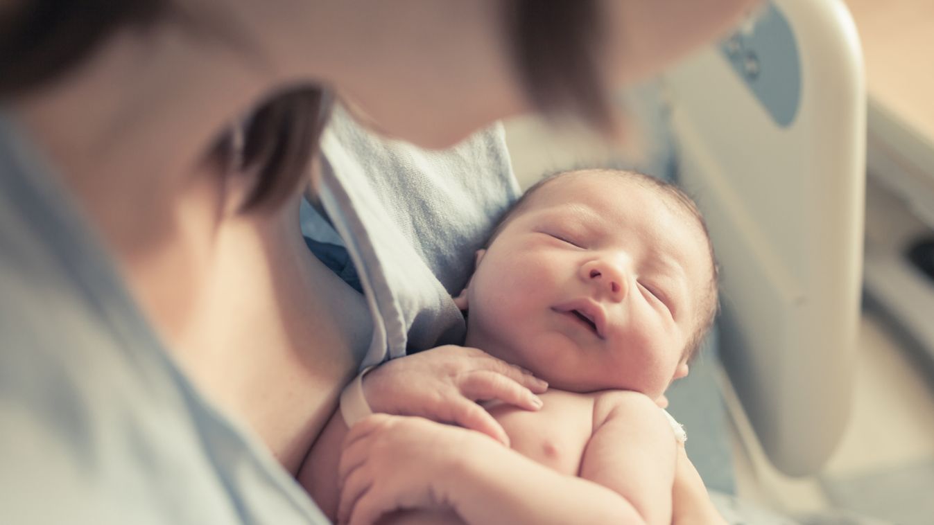 Különleges módszerrel szülhetett gyereket egy rákbeteg nő