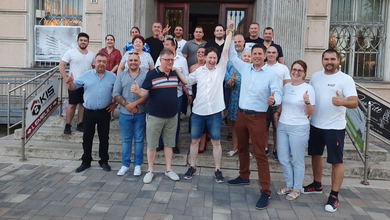 A Fidesz-KDNP képviselő-jelöltje, Lőrinczi Konrád nyerte az időközi választást