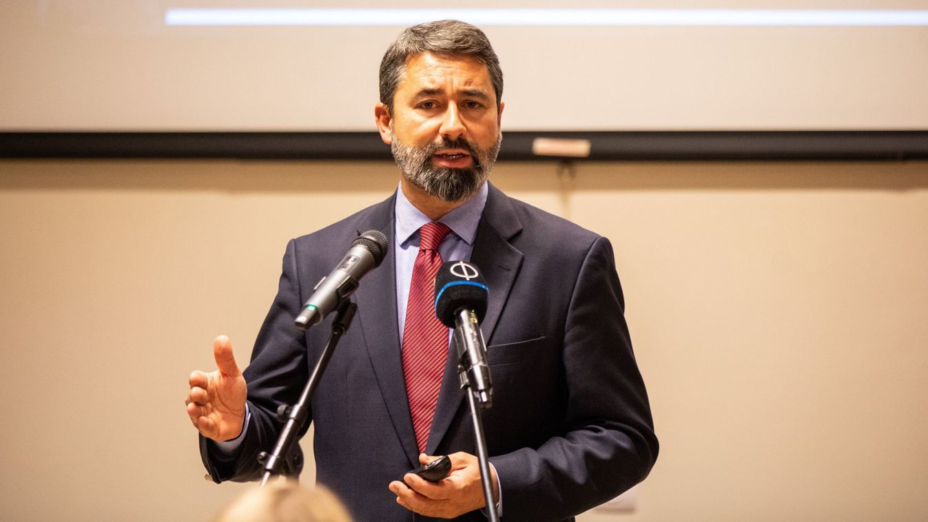 Hidvéghi Balázs: az EP háborúpárti baloldali többsége újabb támadásra készül Magyarország ellen (videó)