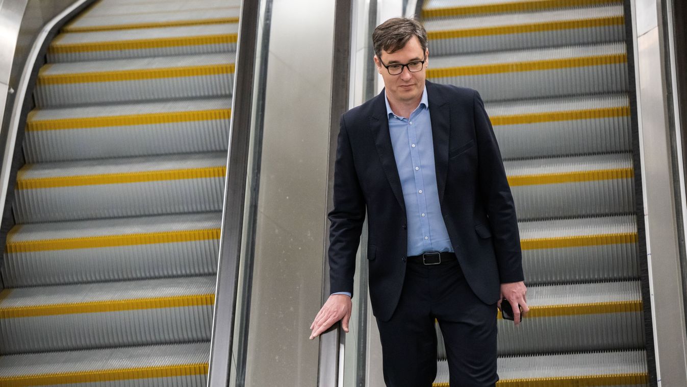 Több esetben is nyomozás indult az ellenzéki pártok zűrös pénzügyei miatt
