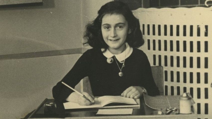 DUOL – A Gestapo felfedezte Anne Frank és családja búvóhelyét