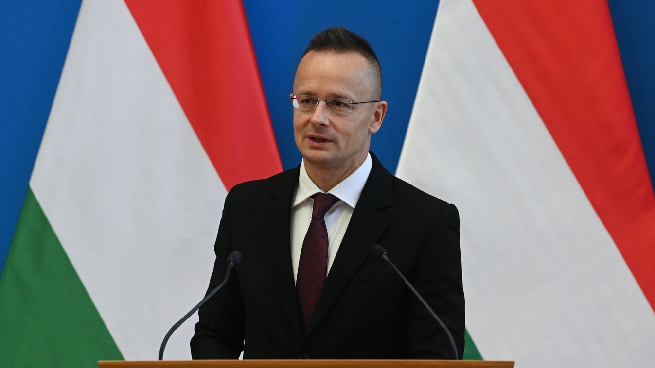 Új helyzet, hogy migránsok és embercsempészek automata fegyverrel lőnek a határőrökre (videó)