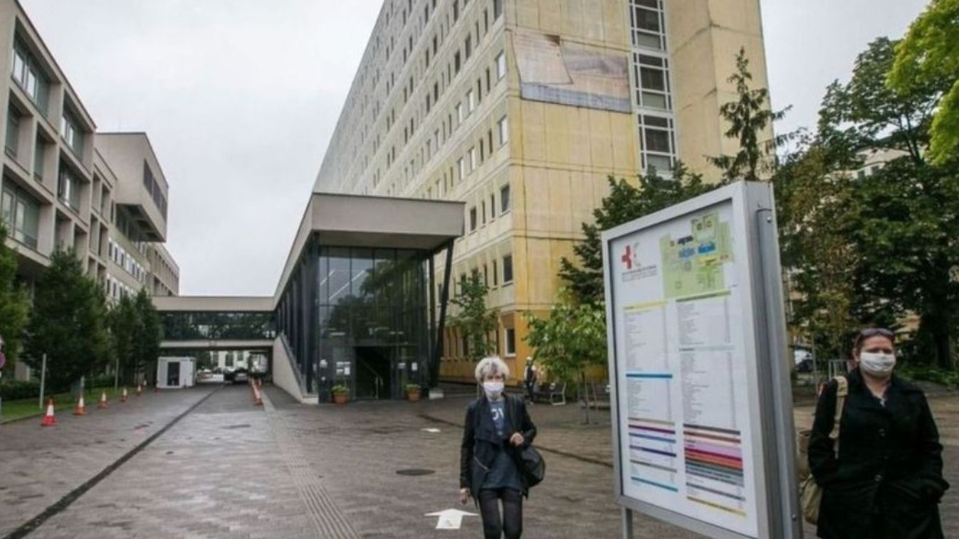 Péntektől kötelező a maszkhasználat a látogatóknak a kecskeméti kórházban és telephelyein