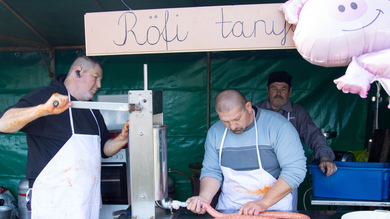 Böllérversenyt tartottak Perkátán
