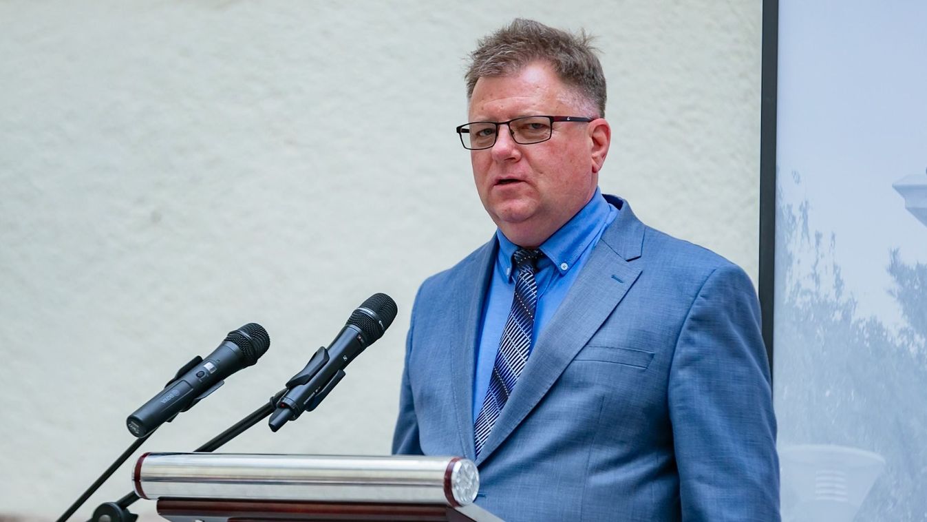 A végeredmény gyönyörű - elkészült az Intercisa udvara - képgalériával