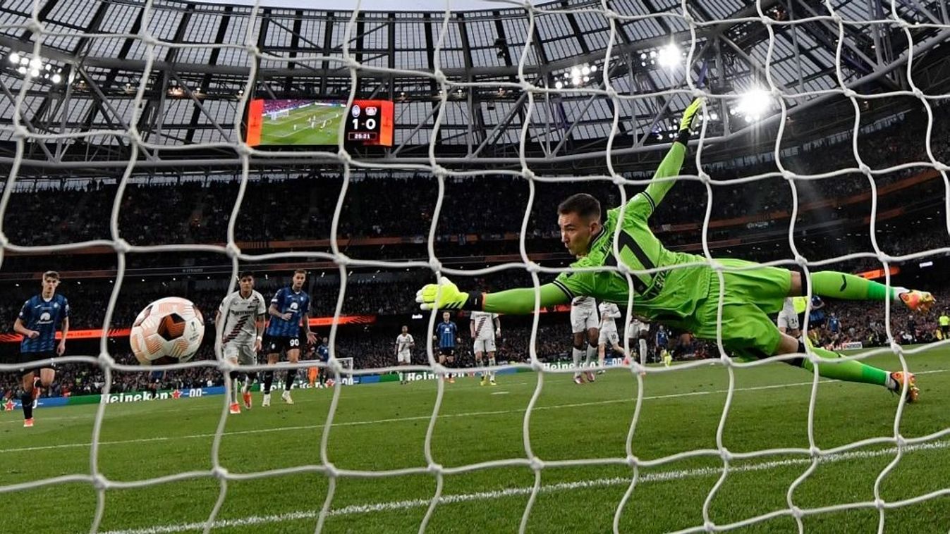 Az Atalanta támadója történelmi mesterhármasával kivégezte a Leverkusent
