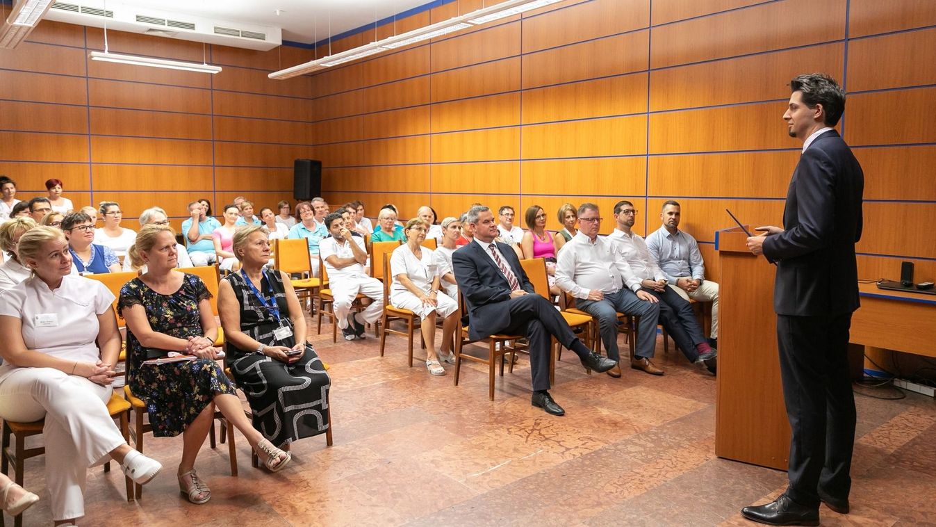 Átvette megbízását a kórház új főigazgatója