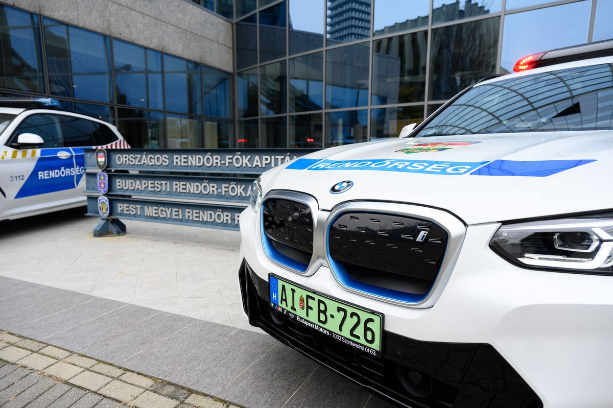 BMW rendőrautó került Fejér vármegyébe