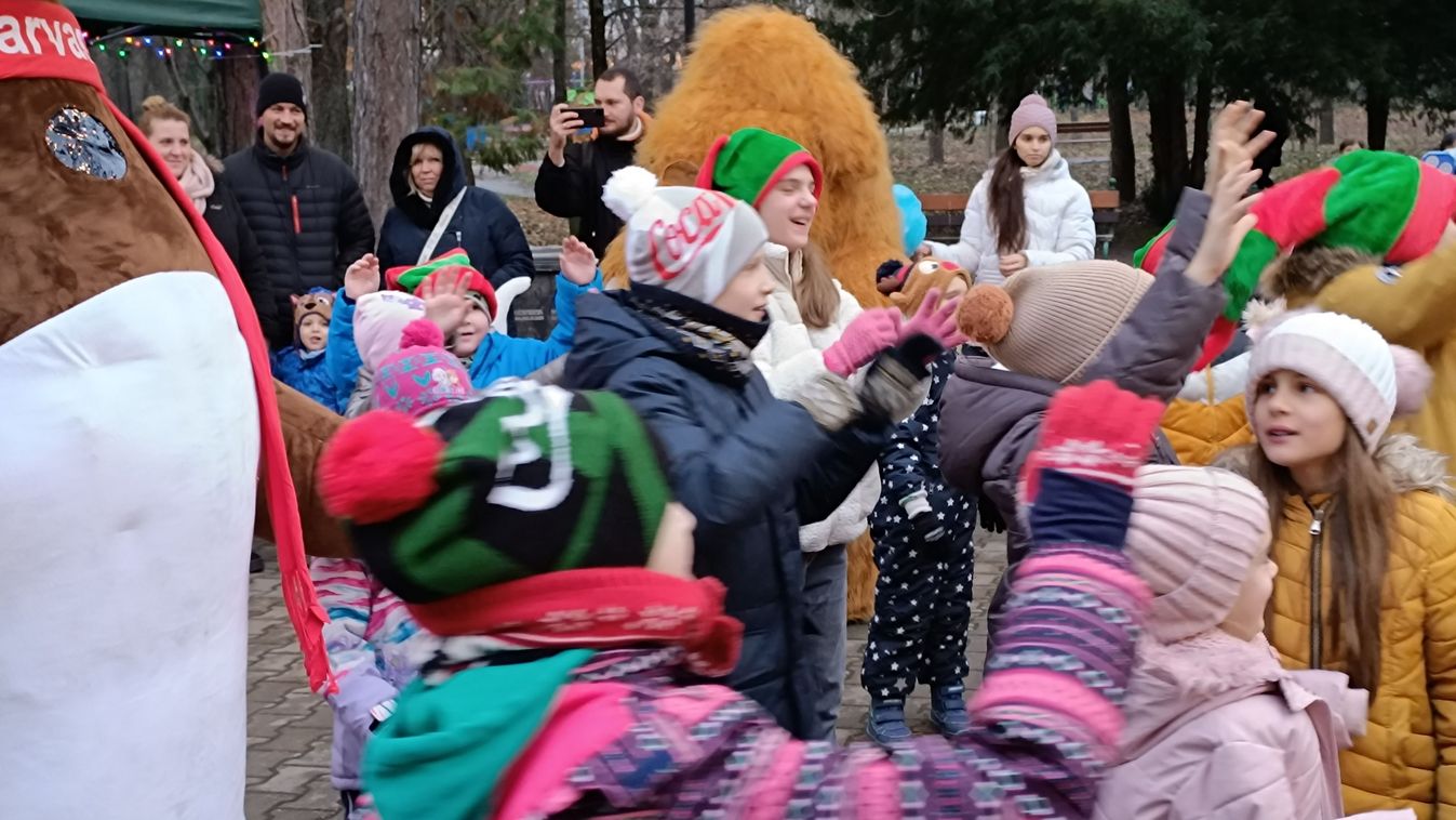 Karácsony a kastélyparkban - videóval, képgalériával