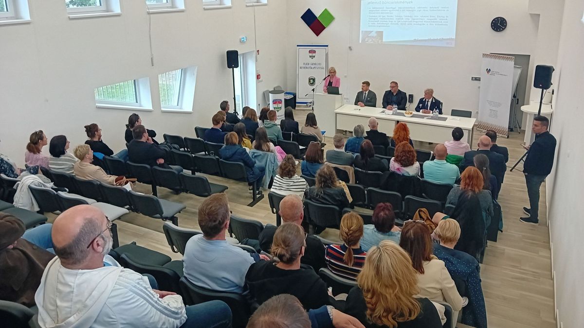 Szertelen Ifjúság
