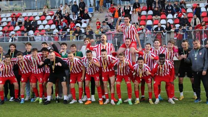 DFC-Sárosd labdarúgó mérkőzés és az aranyérmek átadása
