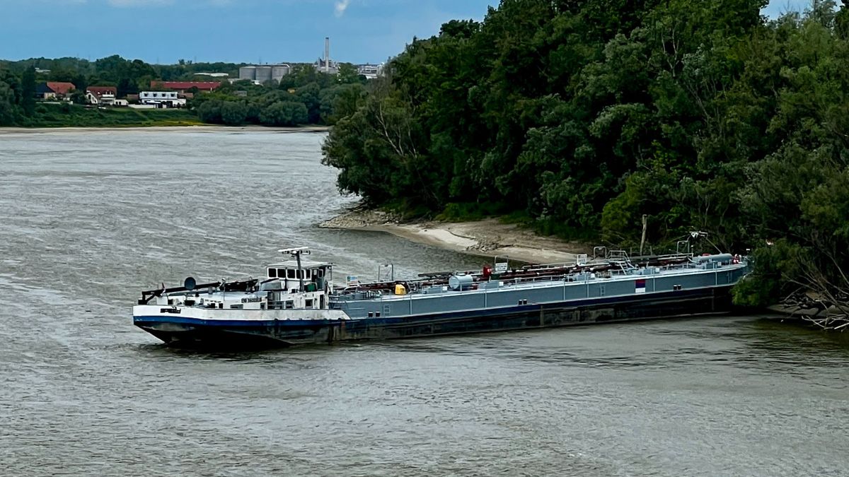 zátonyra futott