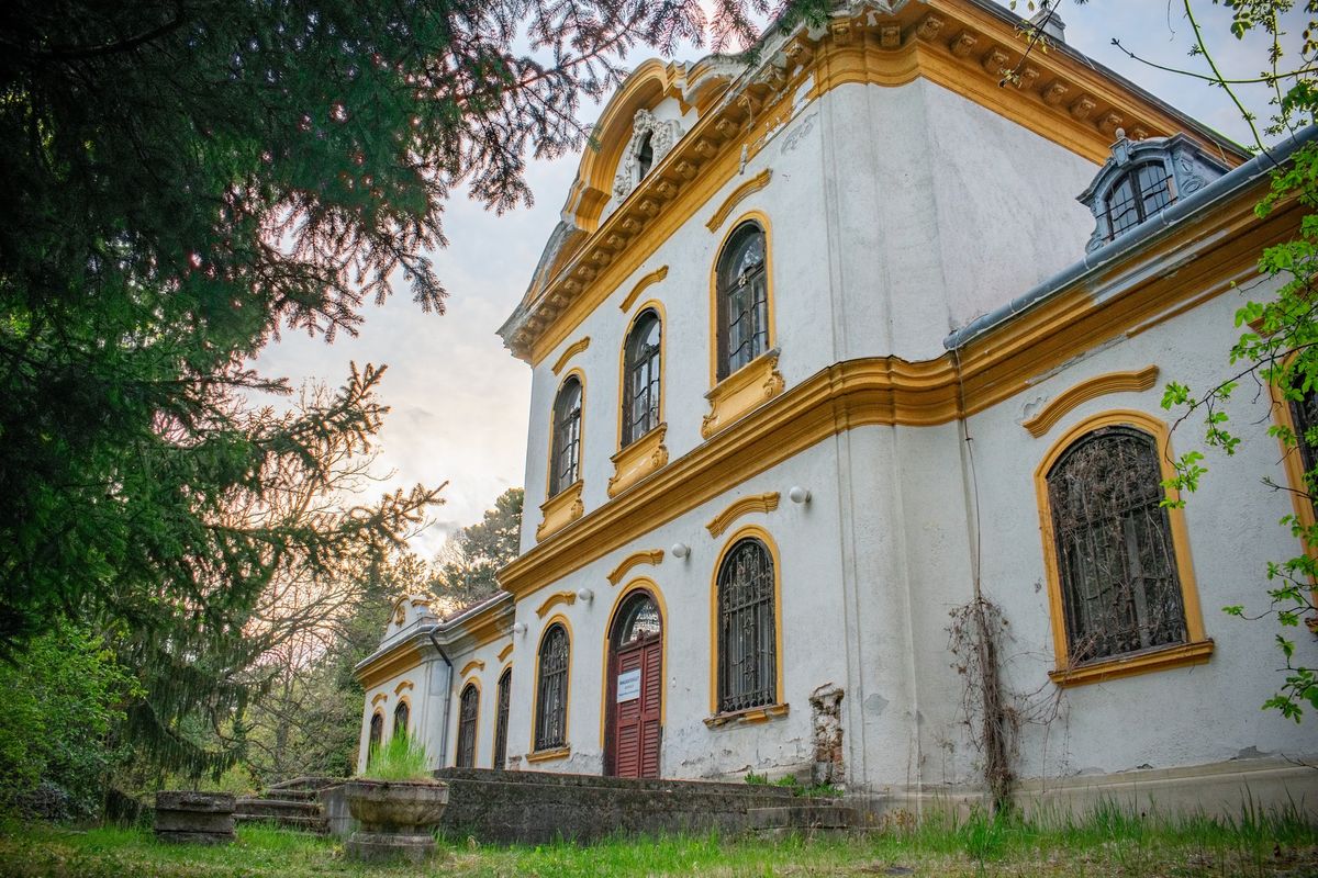 elhagyatott kastély