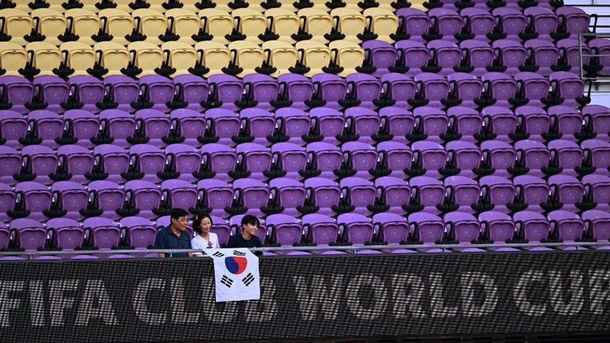Újabb negatív rekord: ürességtől kongó stadionban találkozott a klub-vb két csapata (videó)