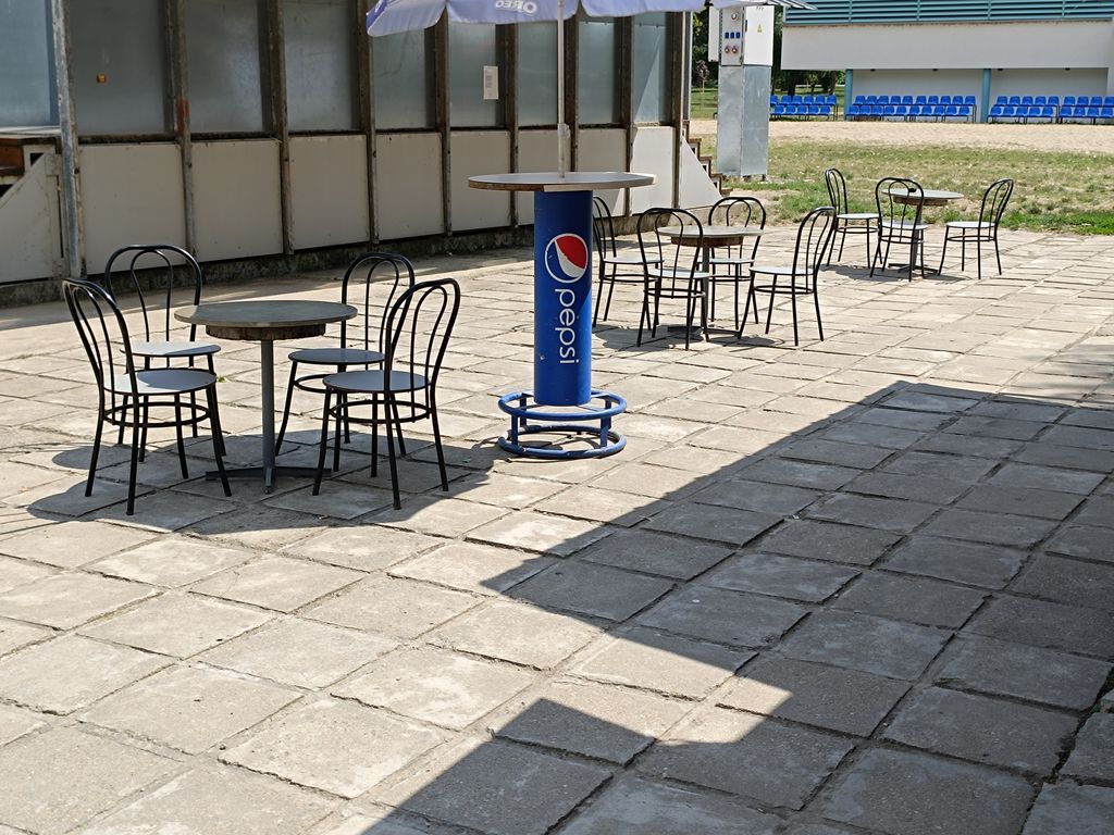 Strandolás Strandolás vízparton és medencében