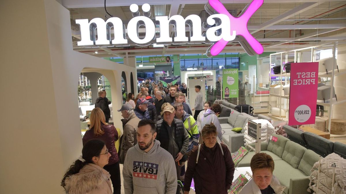 Stílus és kényelem helyen – megnyílt a Mömax Székesfehérváron