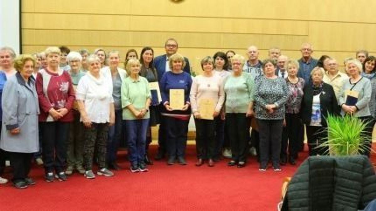 Színes virágözön Dunaújvárosban – A város legszebbjeit díjazták