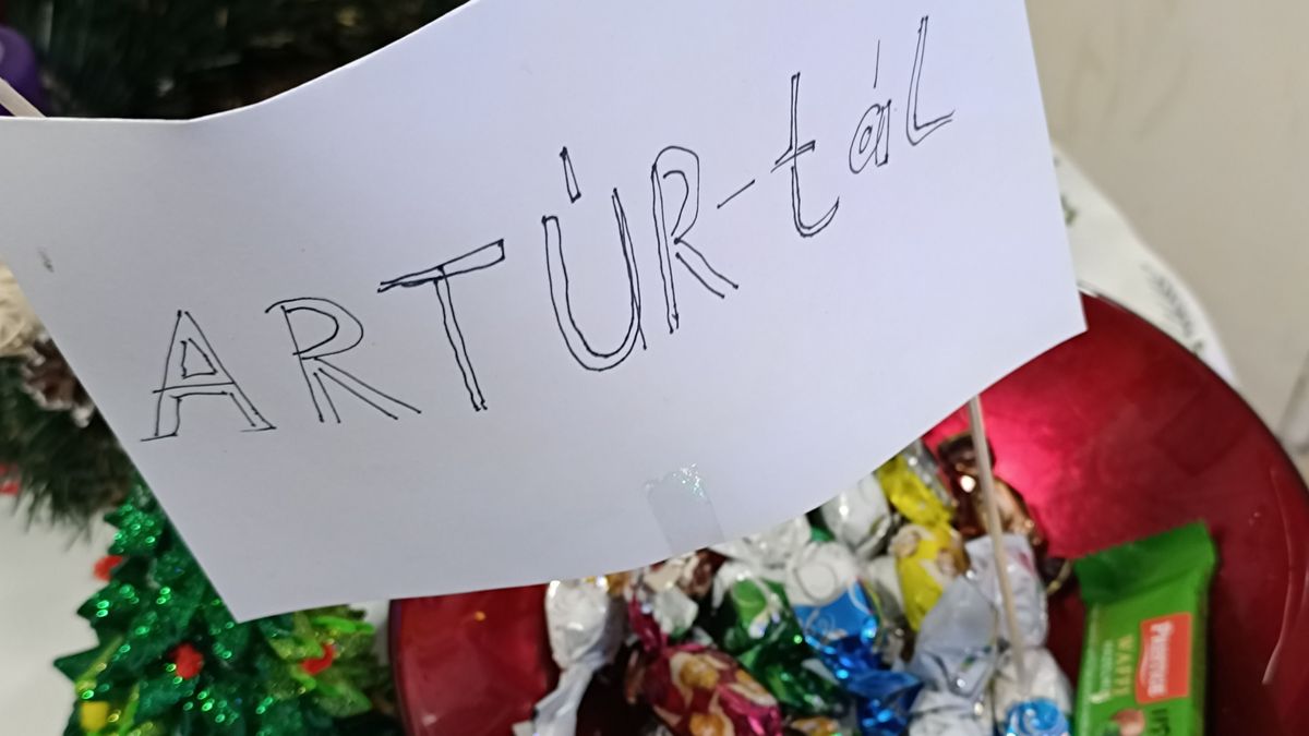 Megérkezett a Jézuska a József Attila utcába!