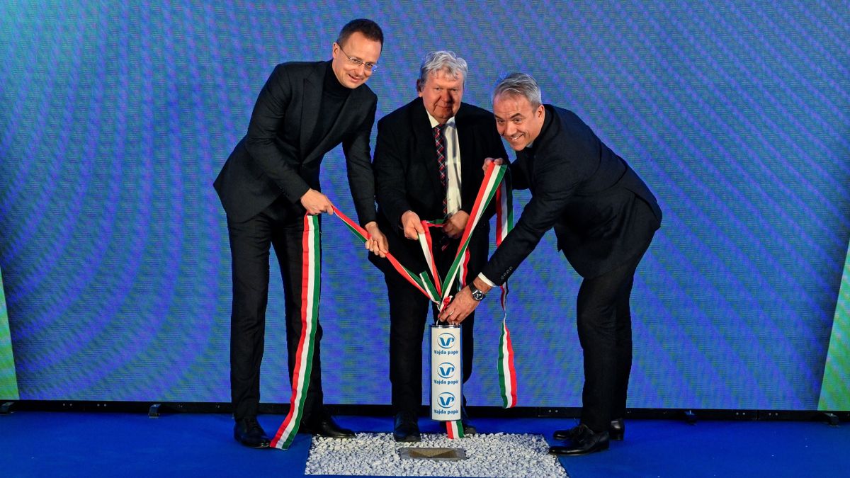 A Vajda-Papír hetvenmillárd forintból, állami támogatással építi meg új ...