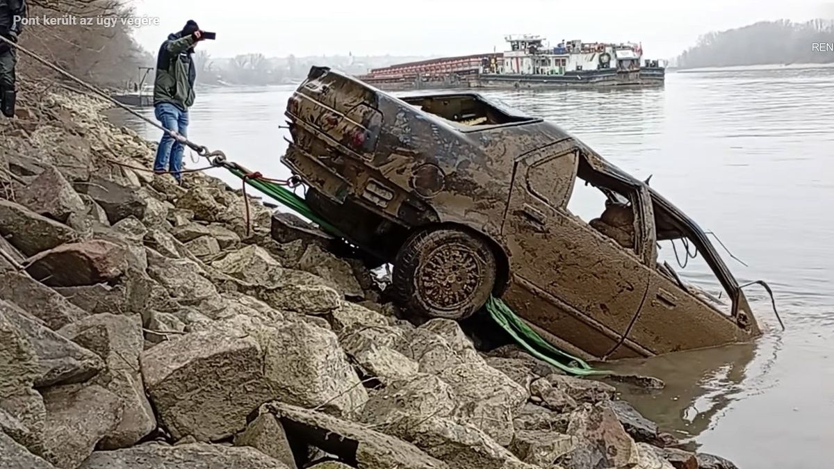 Saját autójában találták meg a 11 éve eltűnt férfit – a Duna mélyéről emelték ki