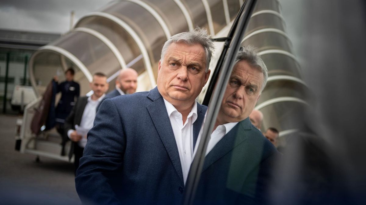 Orbán Viktor: a Zelenszkij-tervvel belesodornának minket a háborúba (videó)