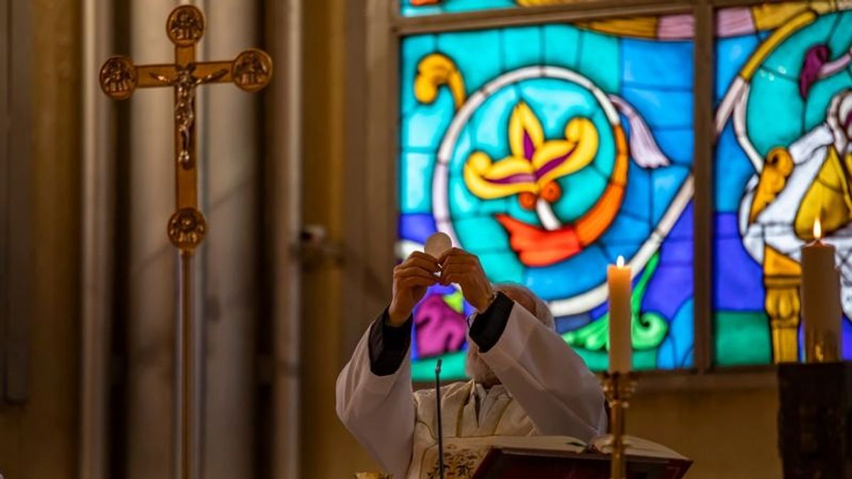 Virágvasárnaptól feltámadásig: mutatjuk a teljes ünnepi miserendet