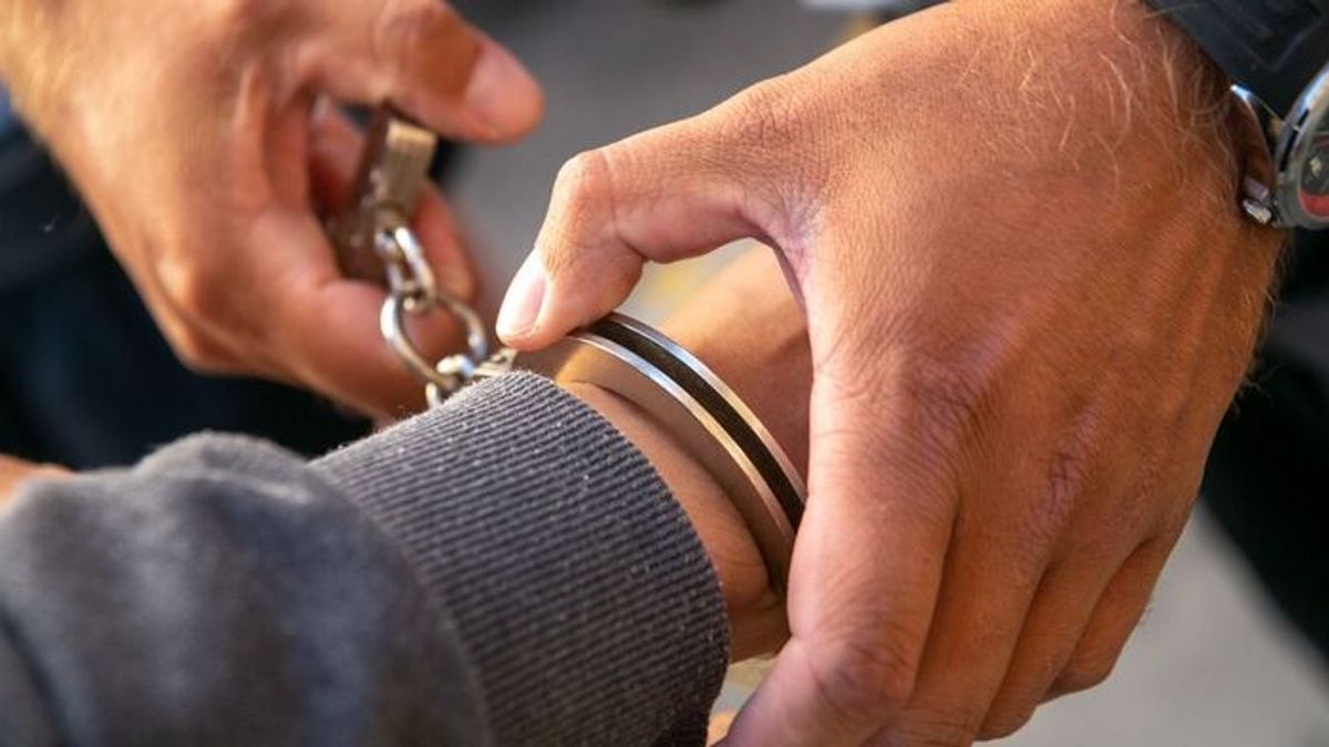 Jelentős mennyiségű kábítószerrel bukott le három férfi