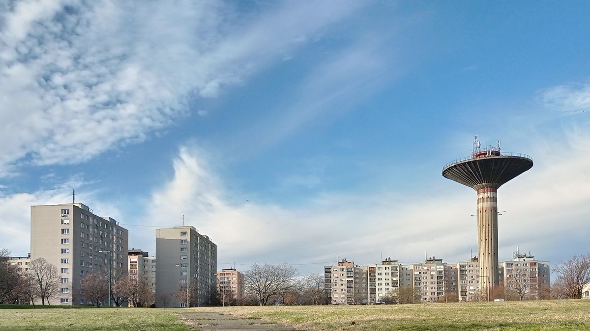 Napos és esős órák is jönnek, ilyen lesz az idő Dunaújvárosban + videó