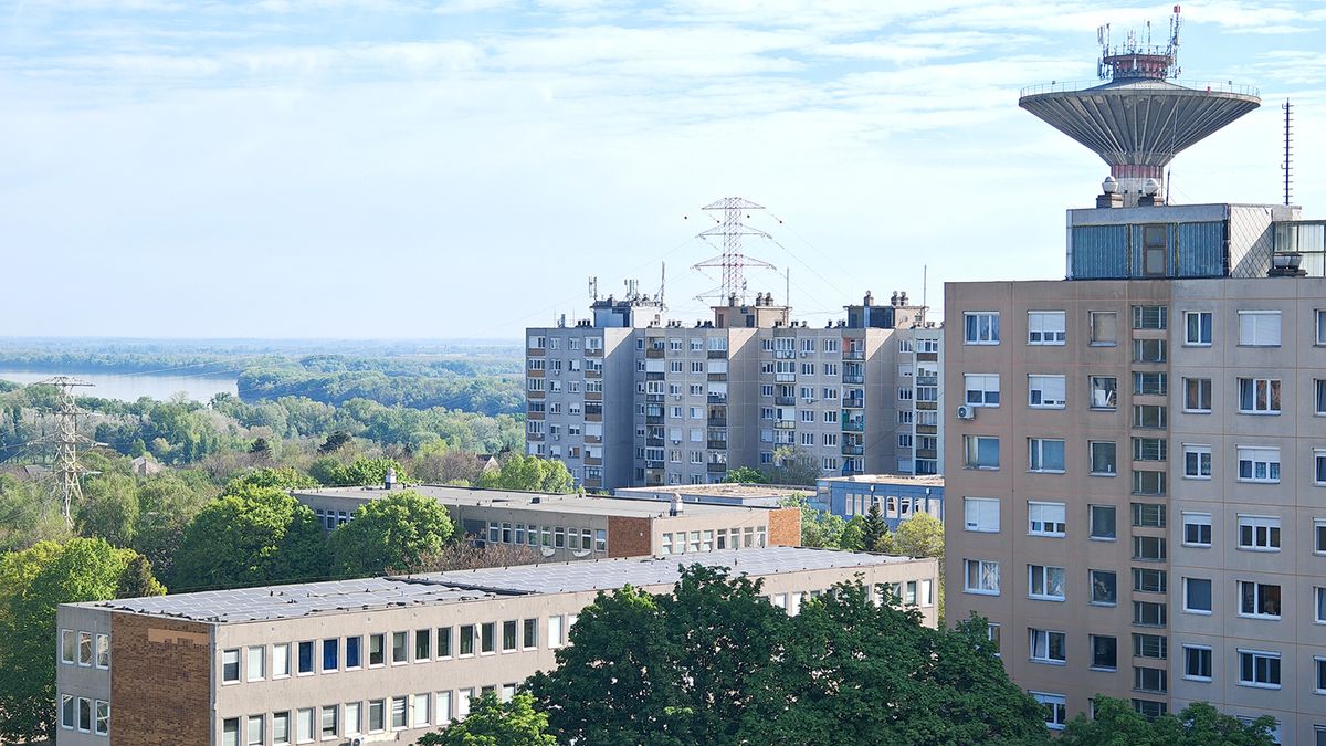 Napos hétvége kezdődik, de a szél sok helyen beleerősít