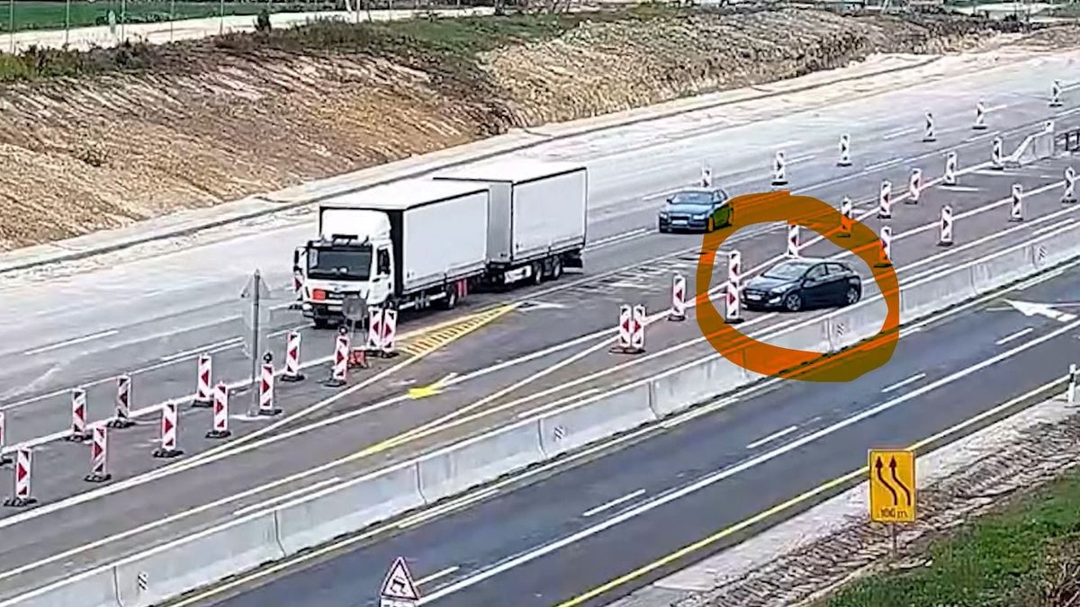 Megáll az ész az M1-esen: veszélyes manőver a terelésnél