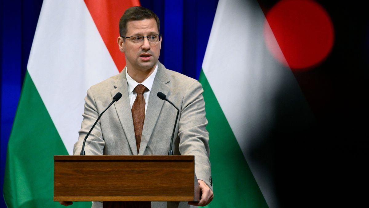 Hamarosan kezdődik a kormányinfó – kövesse nálunk élőben