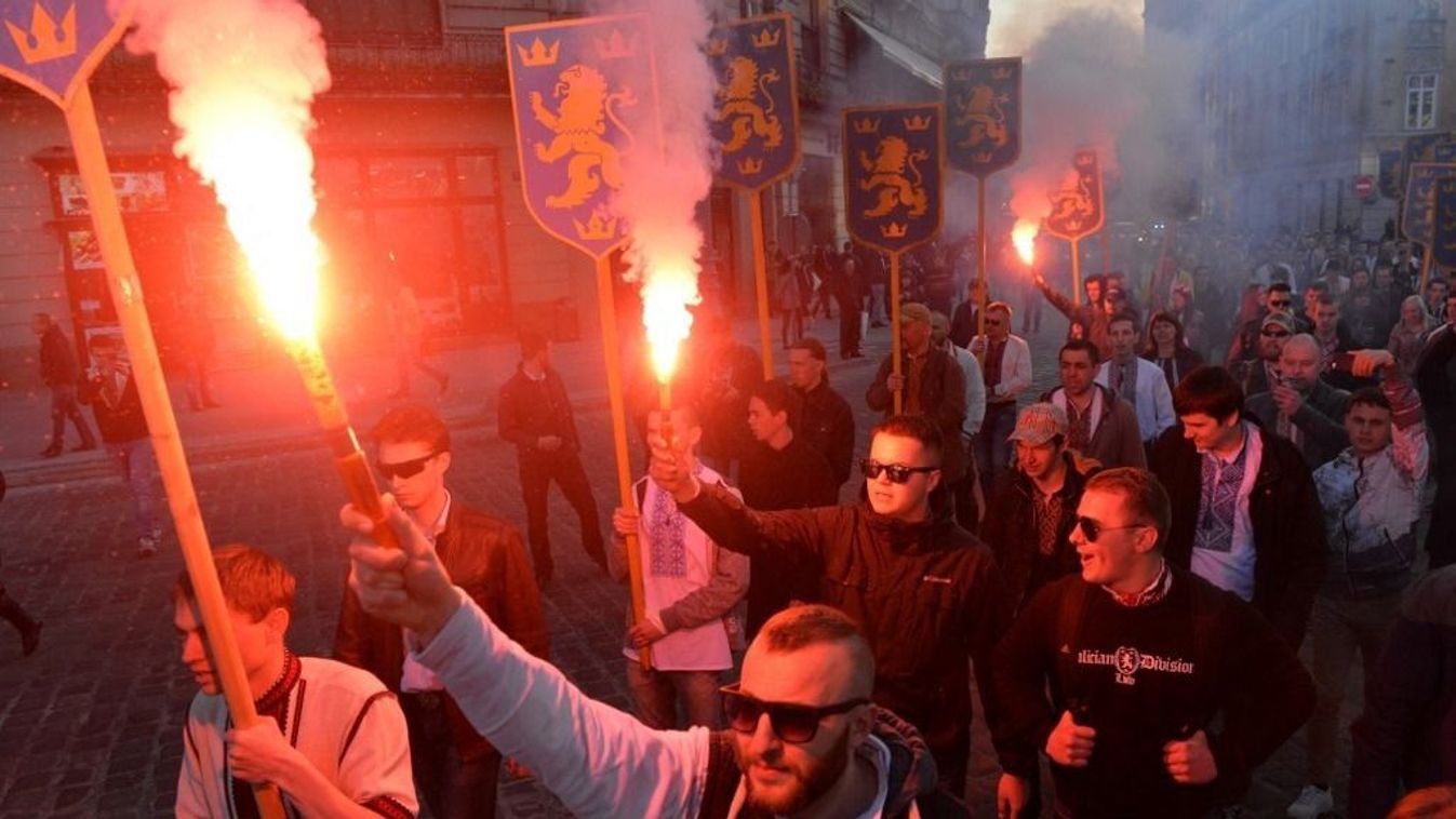 A mindig finnyás brüsszelitáknak nem csípi a szemét az ukrán neonácik...