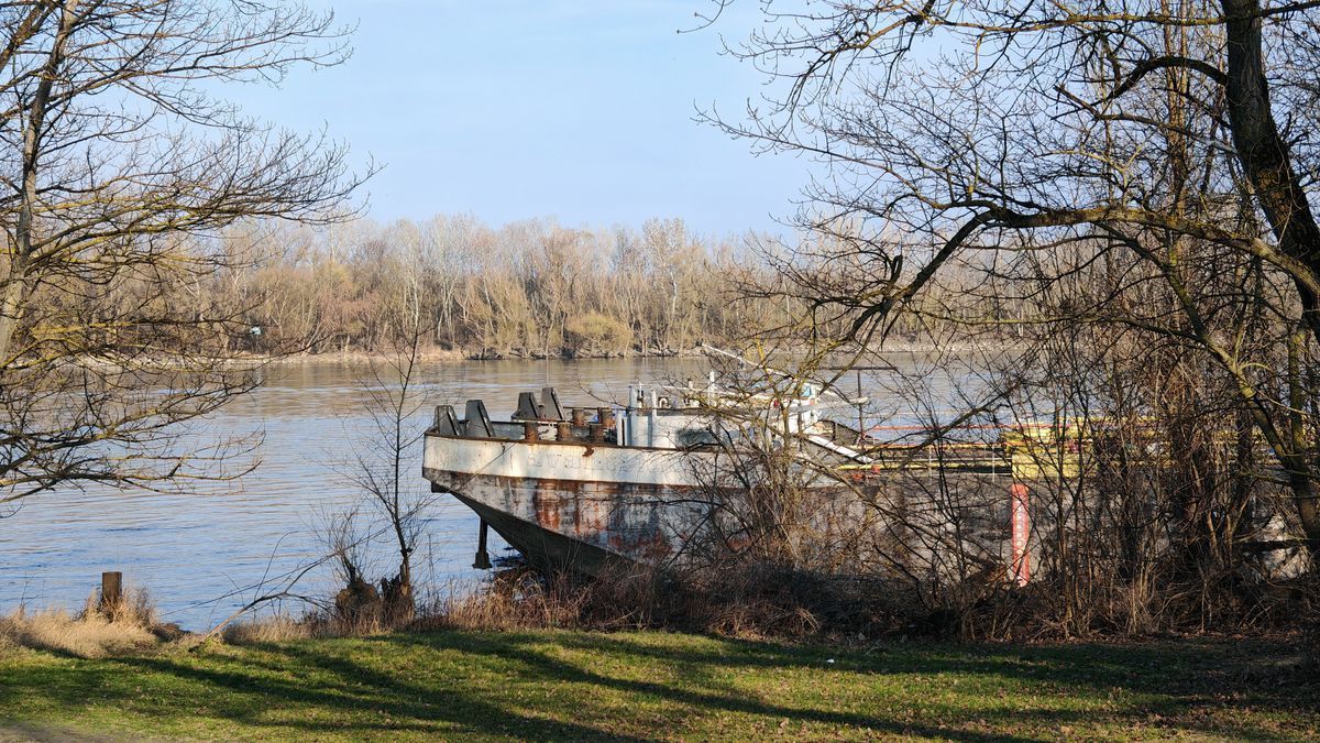 Centiről centire kúszik feljebb a Duna vízállása