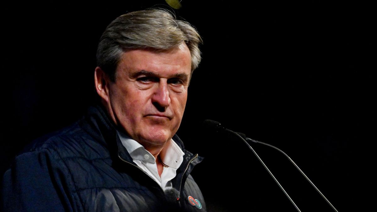 Magyar Péterék a magyarokkal fizettetnék meg a tiszás energiatervet