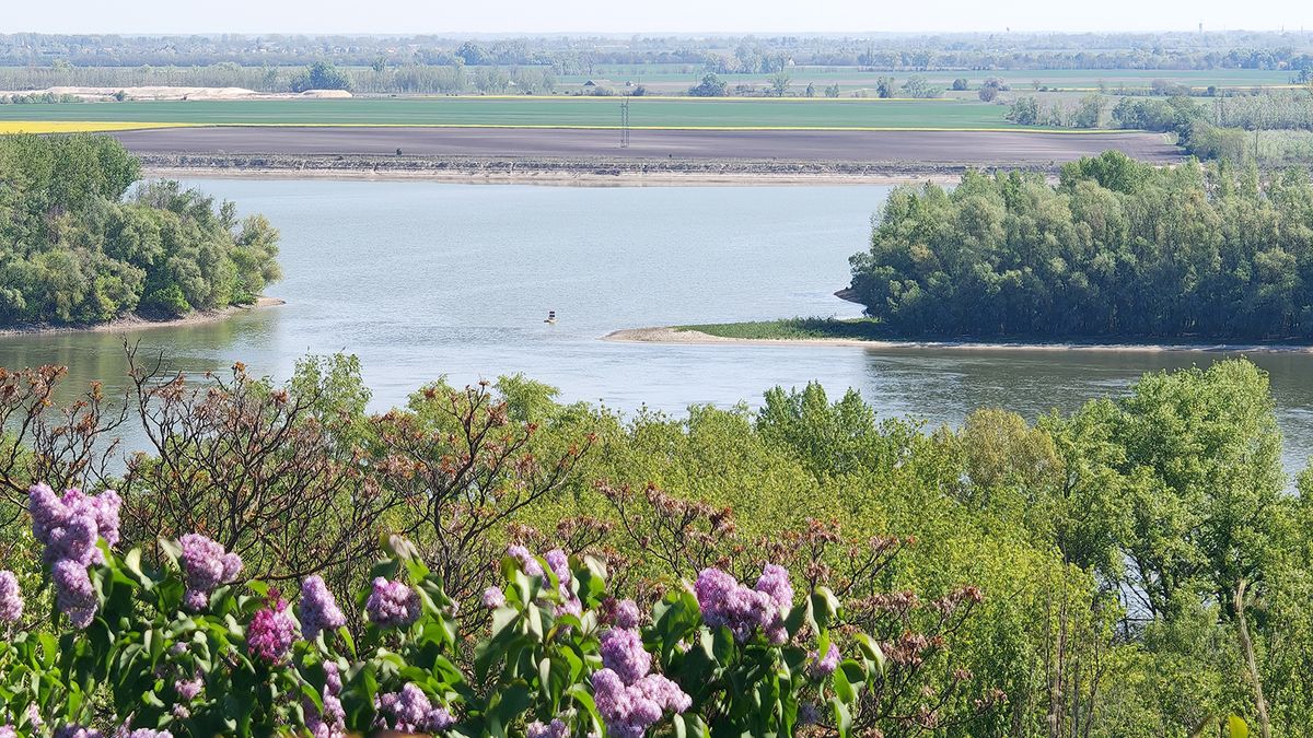 Ismét mínuszba süllyedt a Duna Dunaújvárosnál