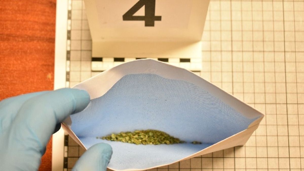 Bódultan vezetett és droggyanús anyagokat is találtak nála