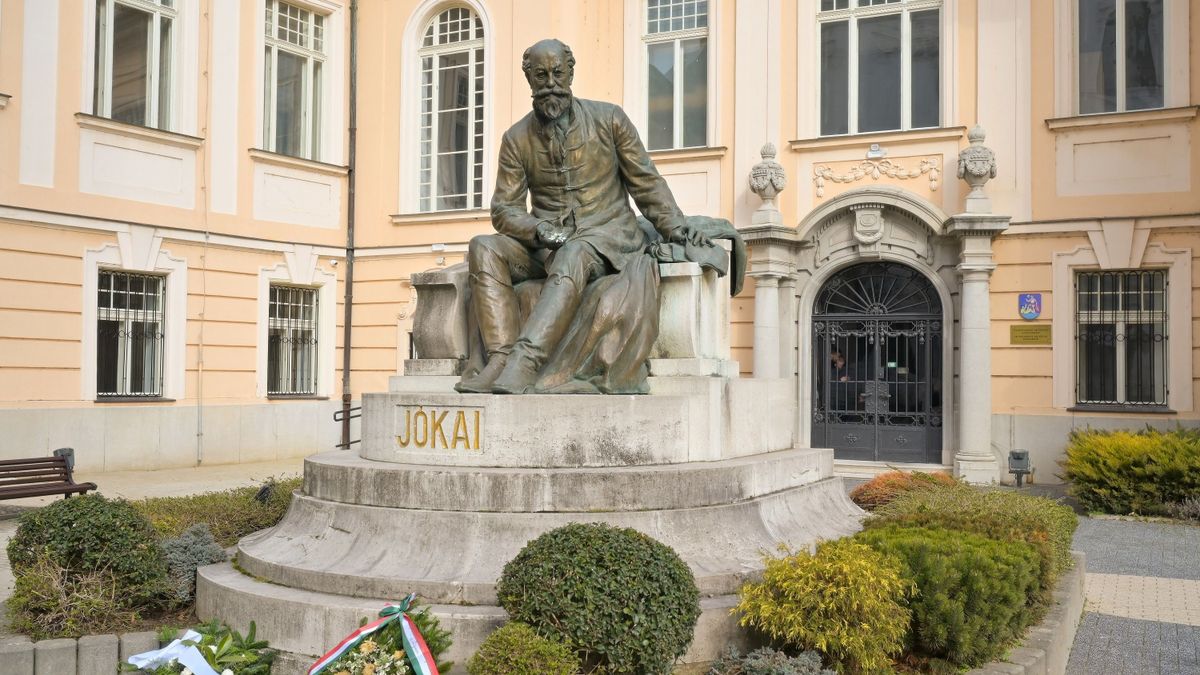 Virtuálisan bejárhatjuk Jókai Mór svábhegyi kertjét