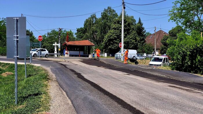 Már csak az utolsó simítások hiányoznak az útfelújítás több szakaszán